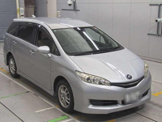 TOYOTA WISH 2012