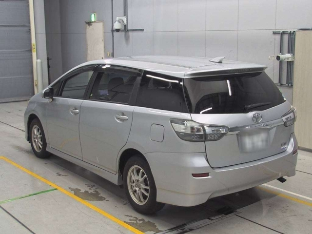 TOYOTA WISH 2012