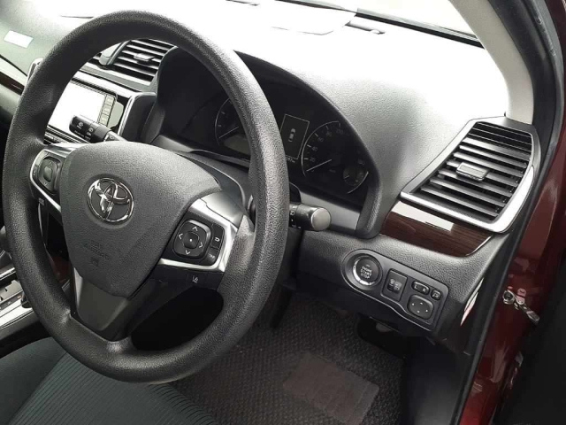TOYOTA PREMIO 2020