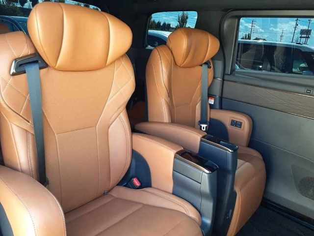 TOYOTA VELLFIRE 2023