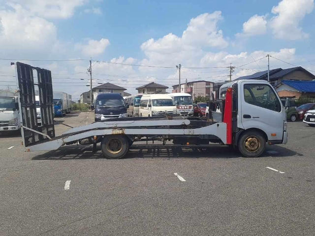 HINO DUTRO 2015