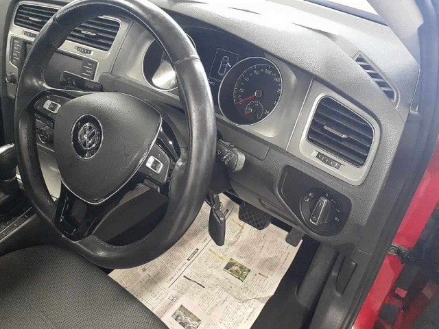 VOLKSWAGEN GOLF 2014