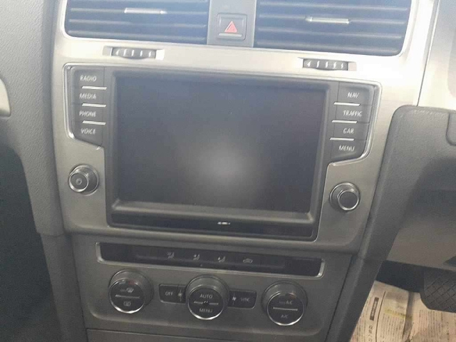 VOLKSWAGEN GOLF 2014