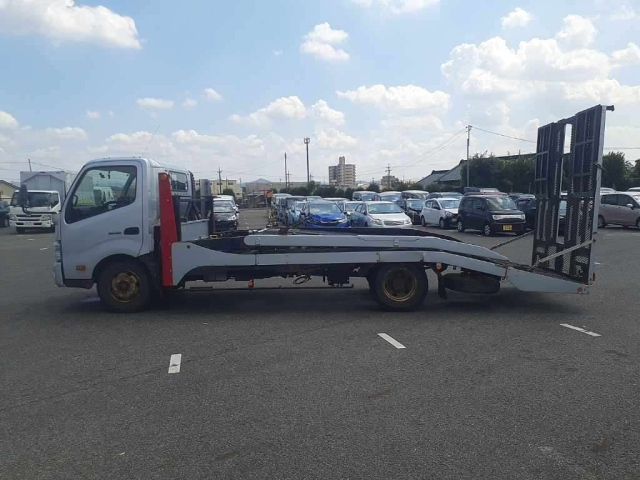 HINO DUTRO 2015