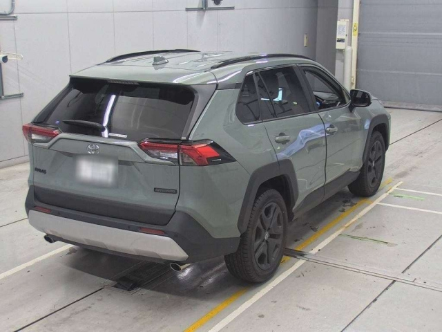 TOYOTA RAV4 2024