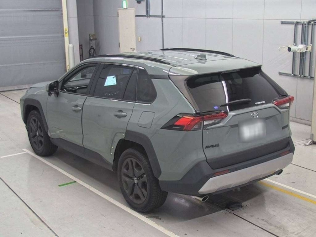 TOYOTA RAV4 2024