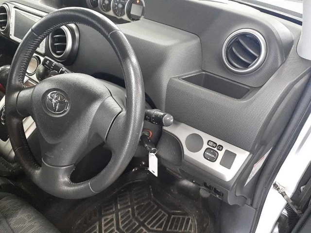 TOYOTA COROLLA RUMION 2013