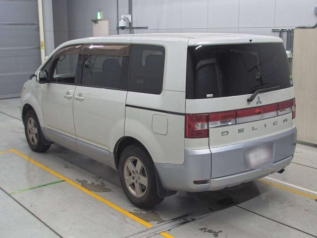 MITSUBISHI DELICA D5 2012