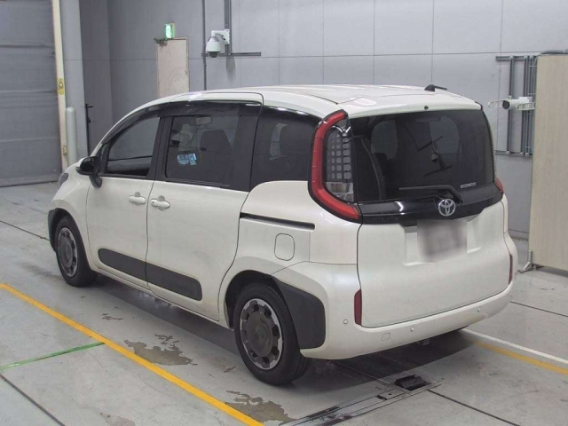 TOYOTA SIENTA 2022