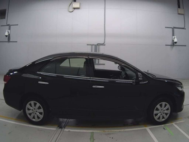 TOYOTA PREMIO 2017