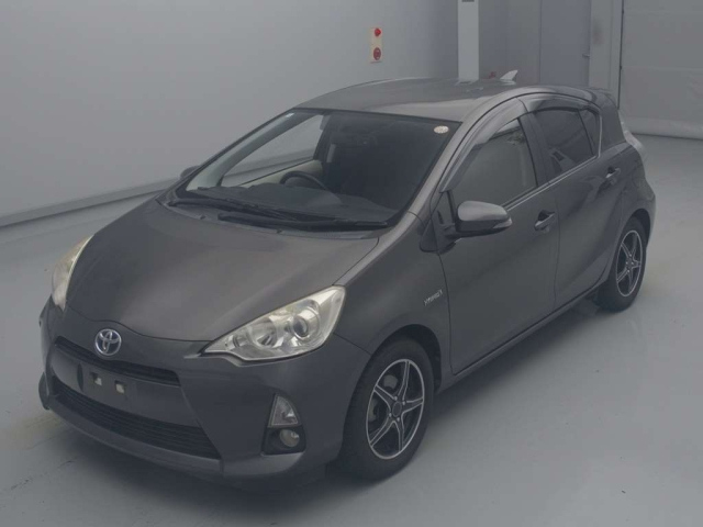 TOYOTA AQUA 2012