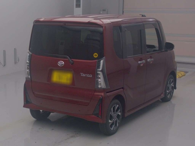 DAIHATSU TANTO 2024