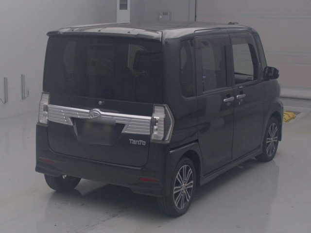 DAIHATSU TANTO 2017