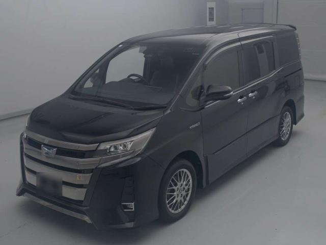 TOYOTA NOAH 2020