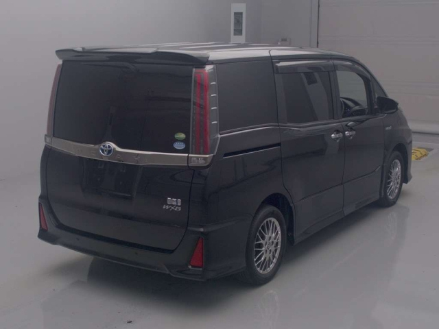 TOYOTA NOAH 2020
