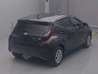 TOYOTA AQUA 2022