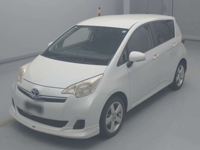 TOYOTA RACTIS 2011