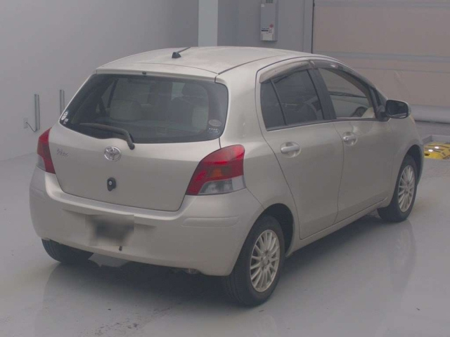 TOYOTA VITZ 2009