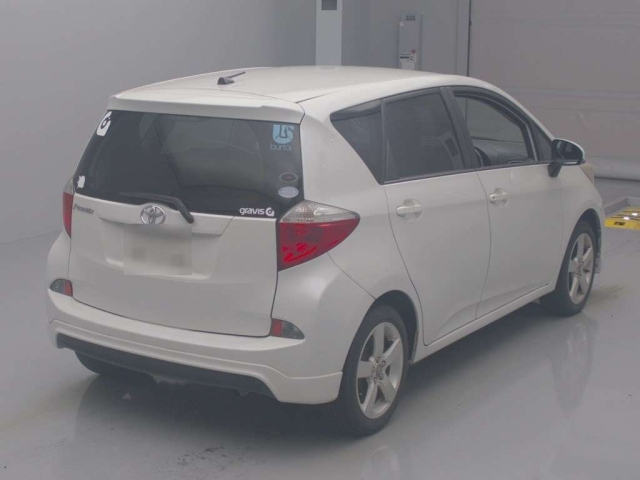 TOYOTA RACTIS 2011