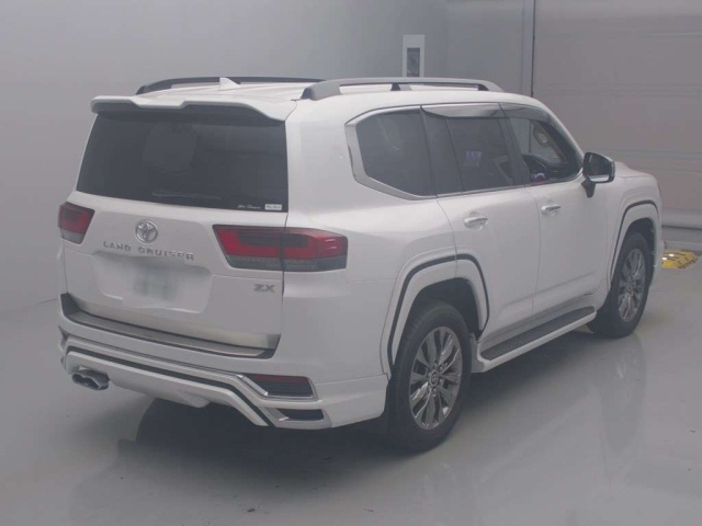 TOYOTA LAND CRUISER 2023