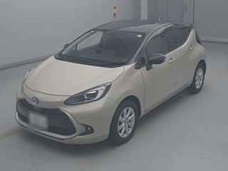 TOYOTA AQUA 2024