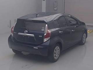 TOYOTA AQUA 2017