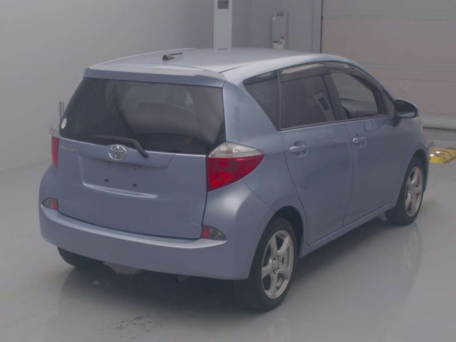 TOYOTA RACTIS 2011