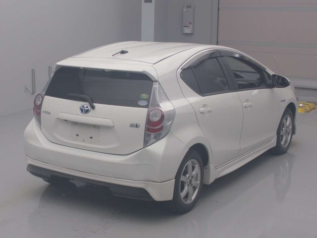 TOYOTA AQUA 2014