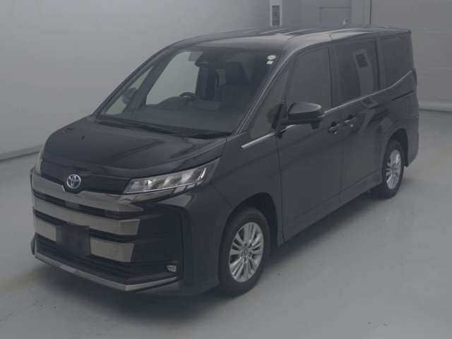 TOYOTA NOAH 2023