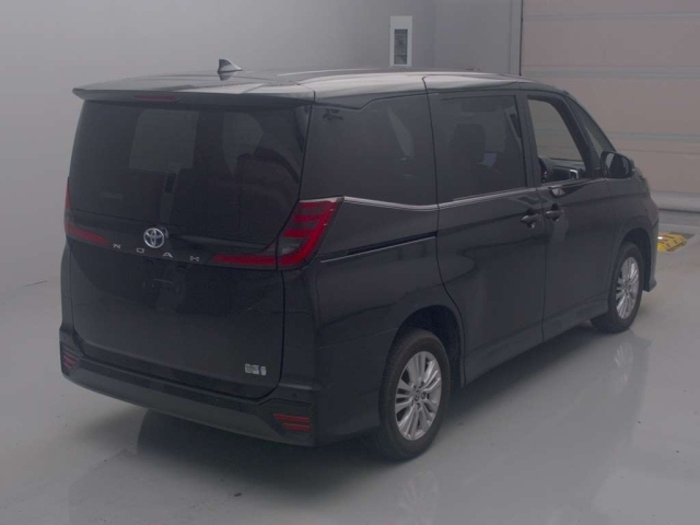 TOYOTA NOAH 2023