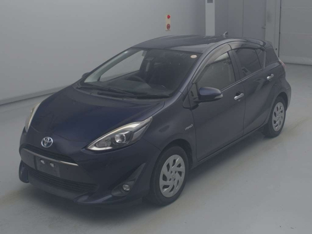 TOYOTA AQUA 2019