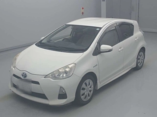 TOYOTA AQUA 2013