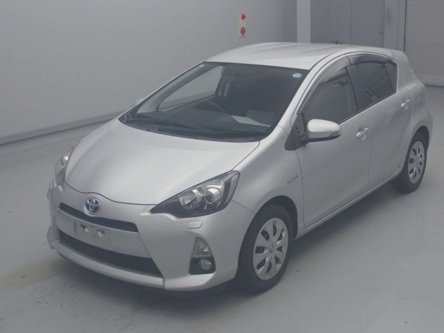 TOYOTA AQUA 2014