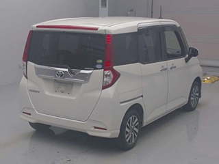 TOYOTA ROOMY 2018