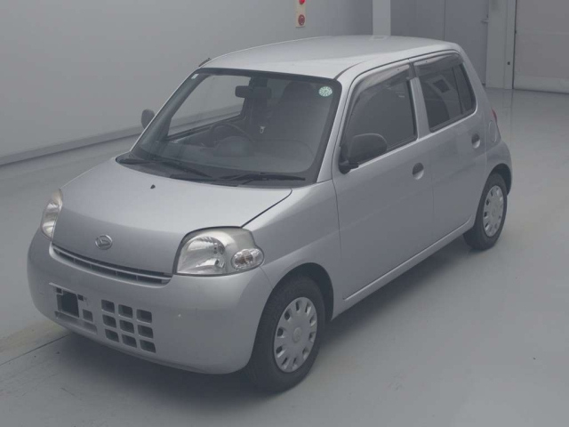 DAIHATSU ESSE 2011