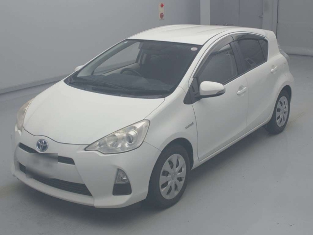 TOYOTA AQUA 2012