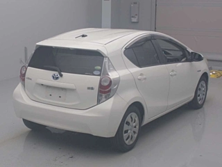 TOYOTA AQUA 2012