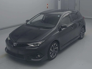 TOYOTA AURIS 2016