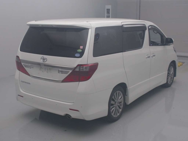 TOYOTA ALPHARD 2013