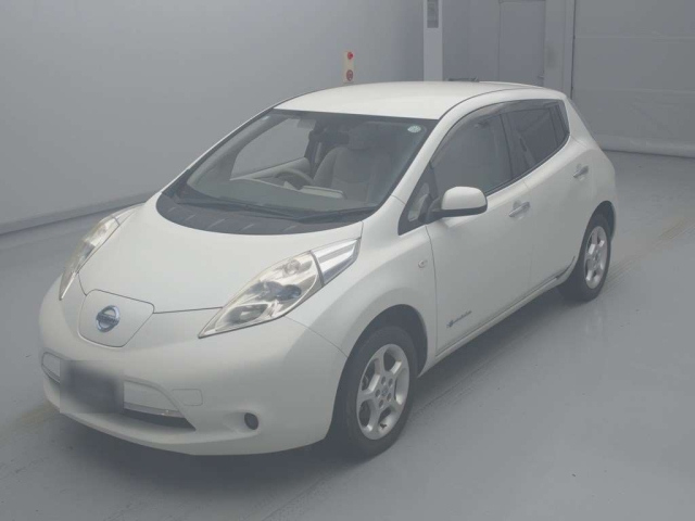 NISSAN LEAF 2013