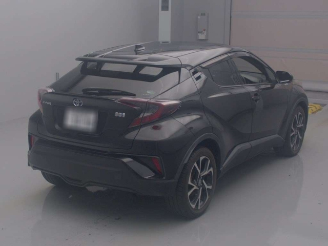 TOYOTA C-HR 2017