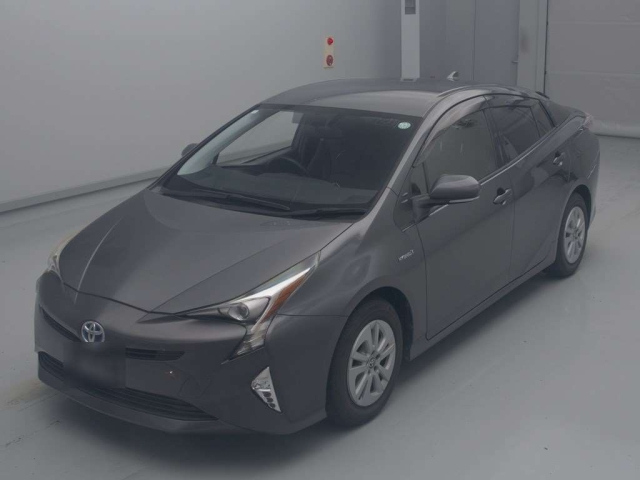 TOYOTA PRIUS 2016