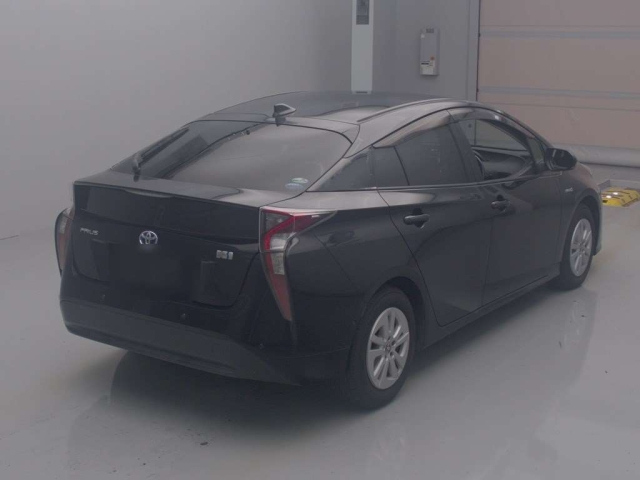 TOYOTA PRIUS 2018