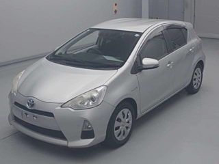 TOYOTA AQUA 2012