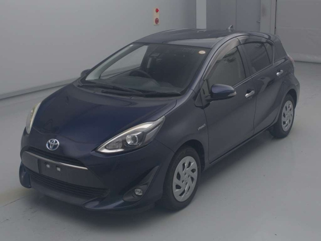 TOYOTA AQUA 2018