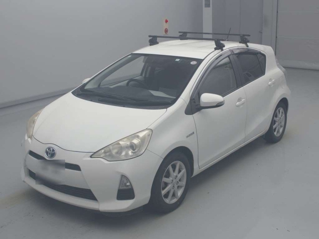 TOYOTA AQUA 2012
