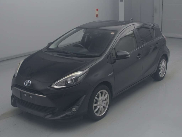 TOYOTA AQUA 2018