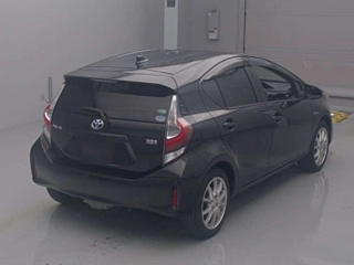 TOYOTA AQUA 2018