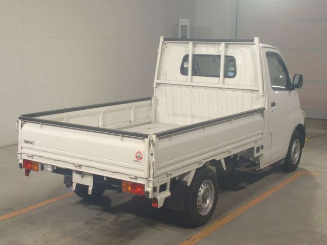 TOYOTA TOWN ACE TRUCK 2017
