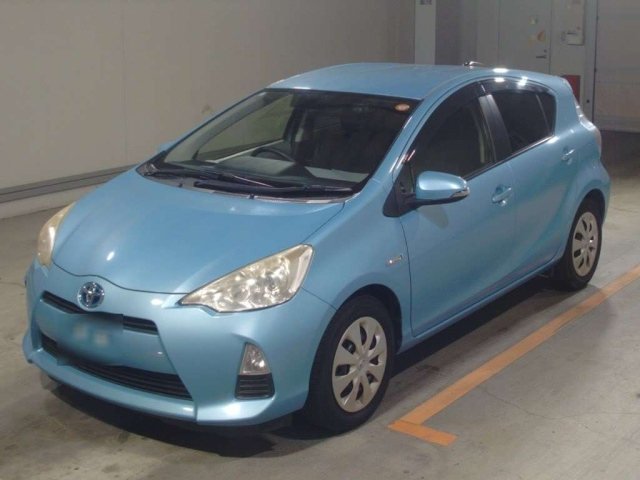 TOYOTA AQUA 2012